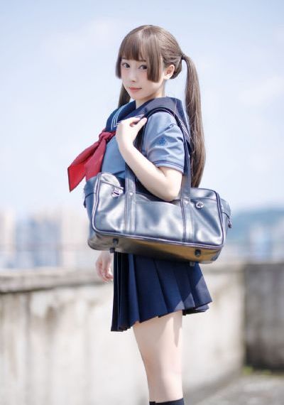 粗大挺进小婷的裤裆小说_预告视频高清在线观看