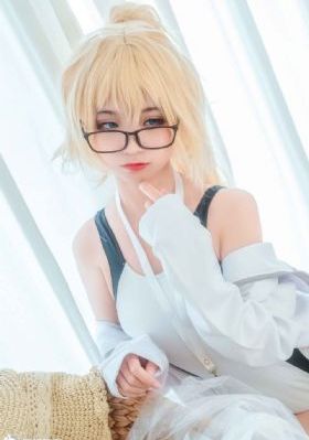 美女被扒衣动态图_理论片在线观看完整版