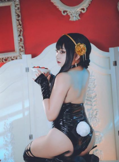 偷拍一区二区三区四区_高清字幕高清迅雷在线观看