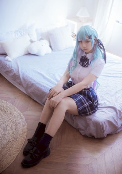 总裁揉捏她两乳不停呻吟小视频_百度电影在线手机观看