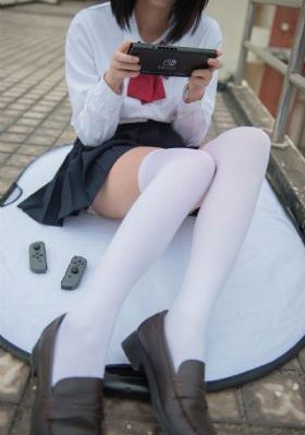 超碰在线免费av_720P正片免费观看